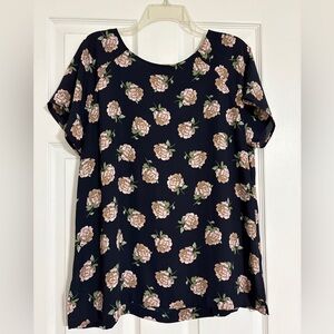 Ann Taylor- LOFT Outlet Navy Top with Pink Design - Size L - Perfect for Work!